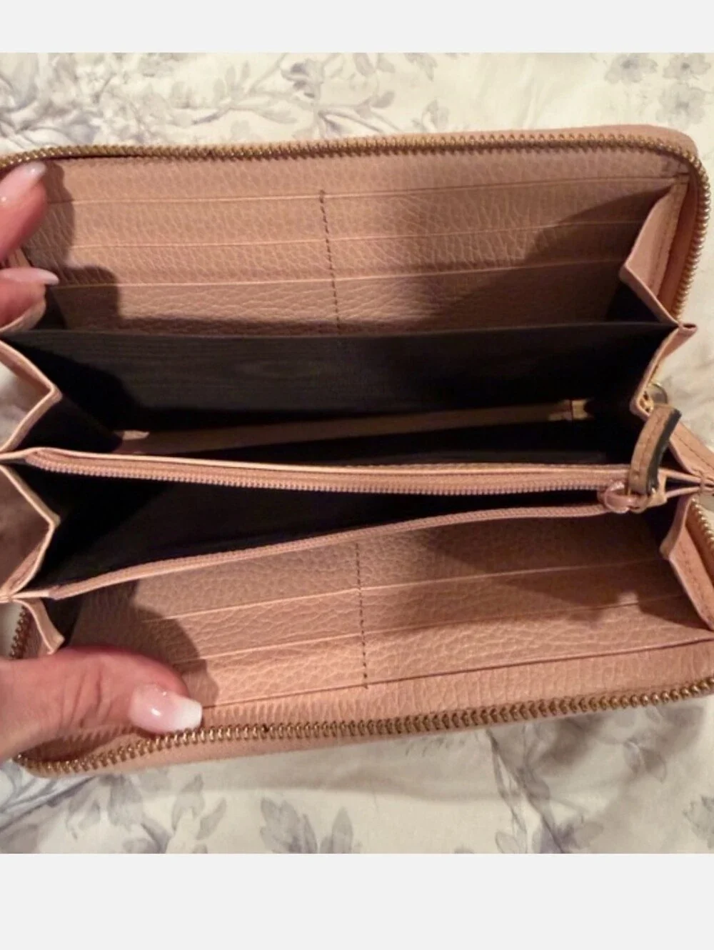Gucci GG Marmont zip-around continental wallet Pink